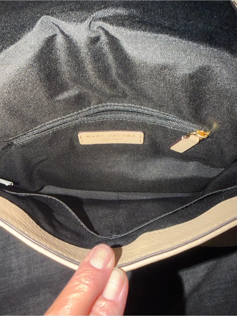 Marc Jacobs Empire City Cream Pebbled Leather Cross Body Bag